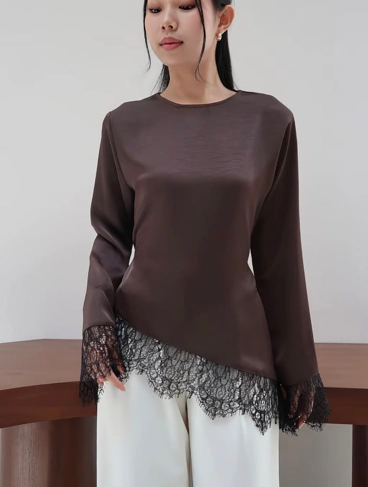 T-shirt Asymétrique Élégance Dentelle