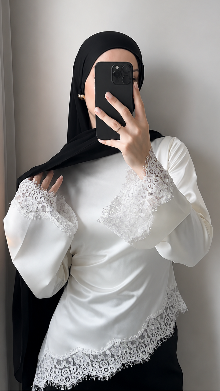 T-shirt Asymétrique Élégance Dentelle