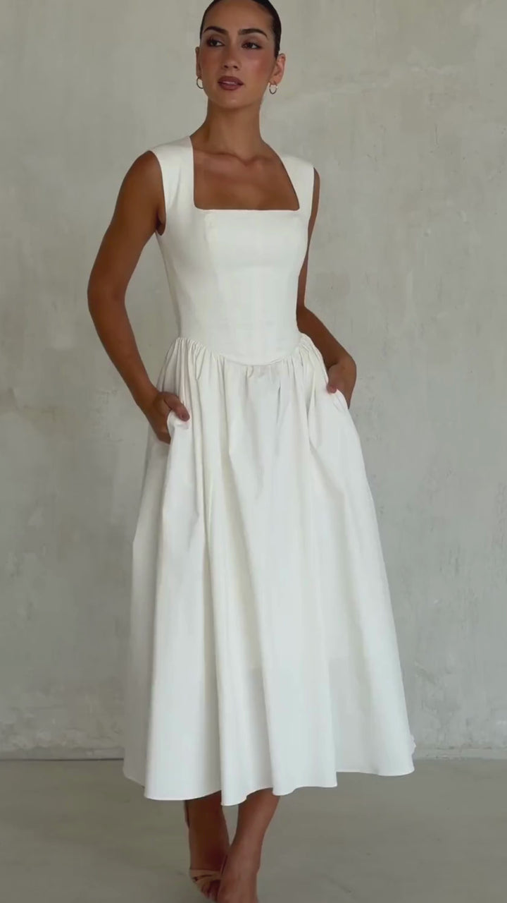 Robe Bianca Élégance