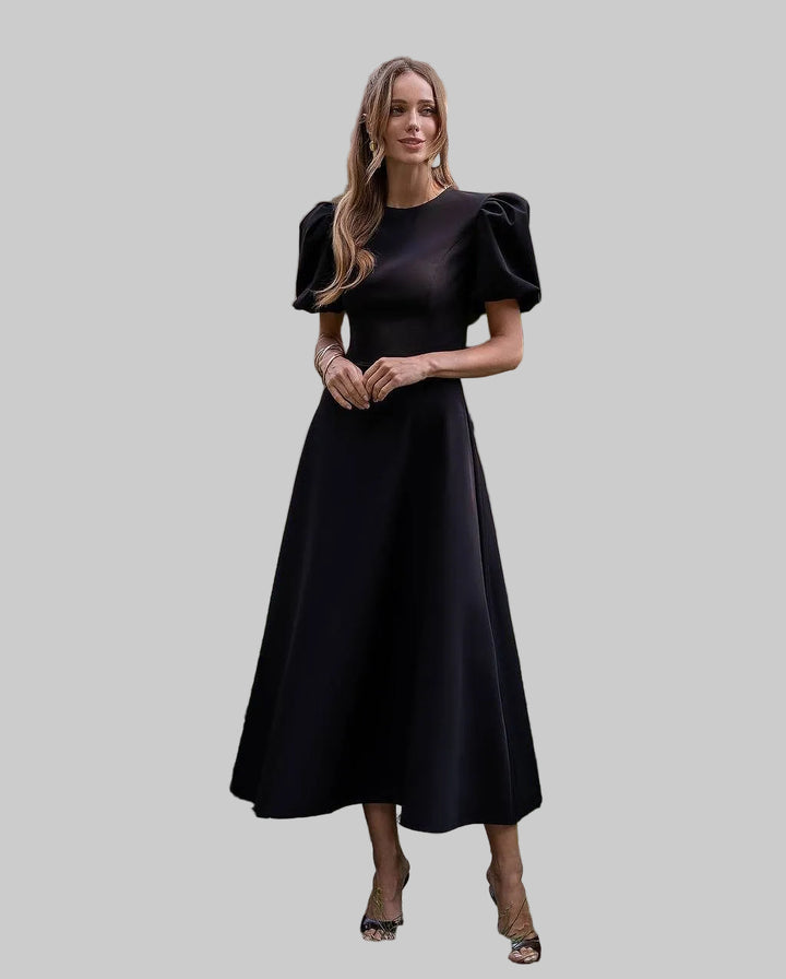 Robe midi évasée à manches courtes