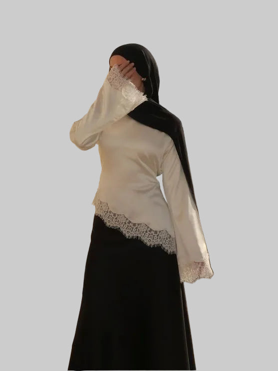 T-shirt Asymétrique Élégance Dentelle
